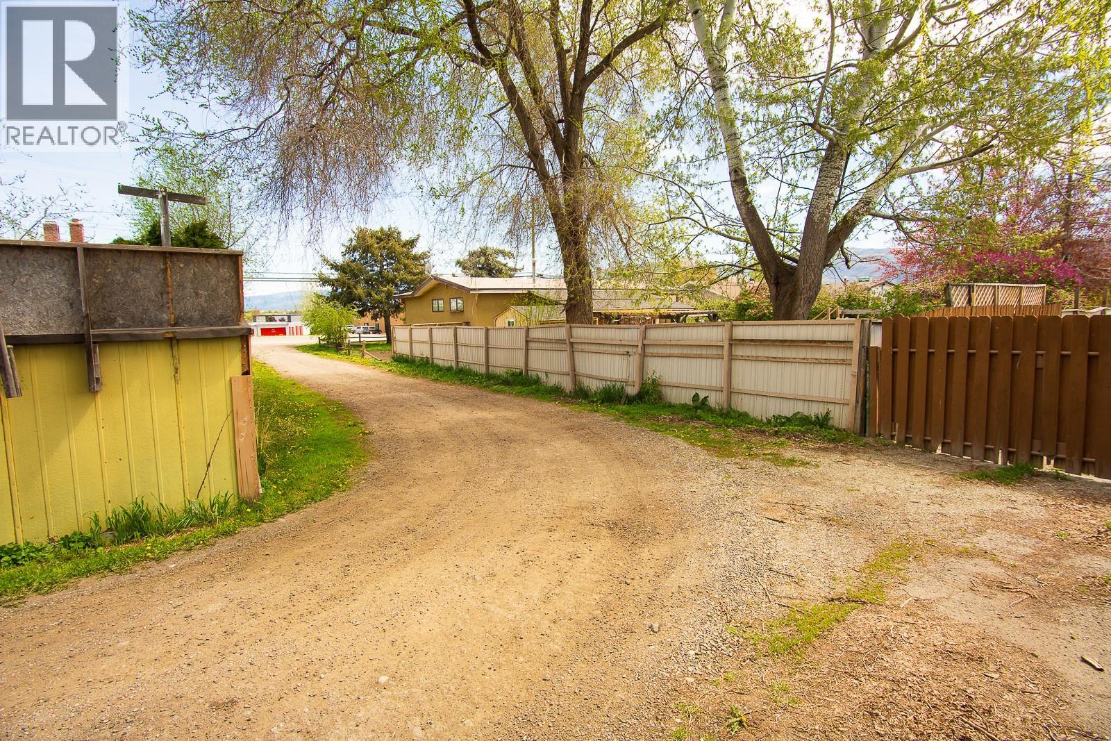 3606 Old Okanagan Highway - 26