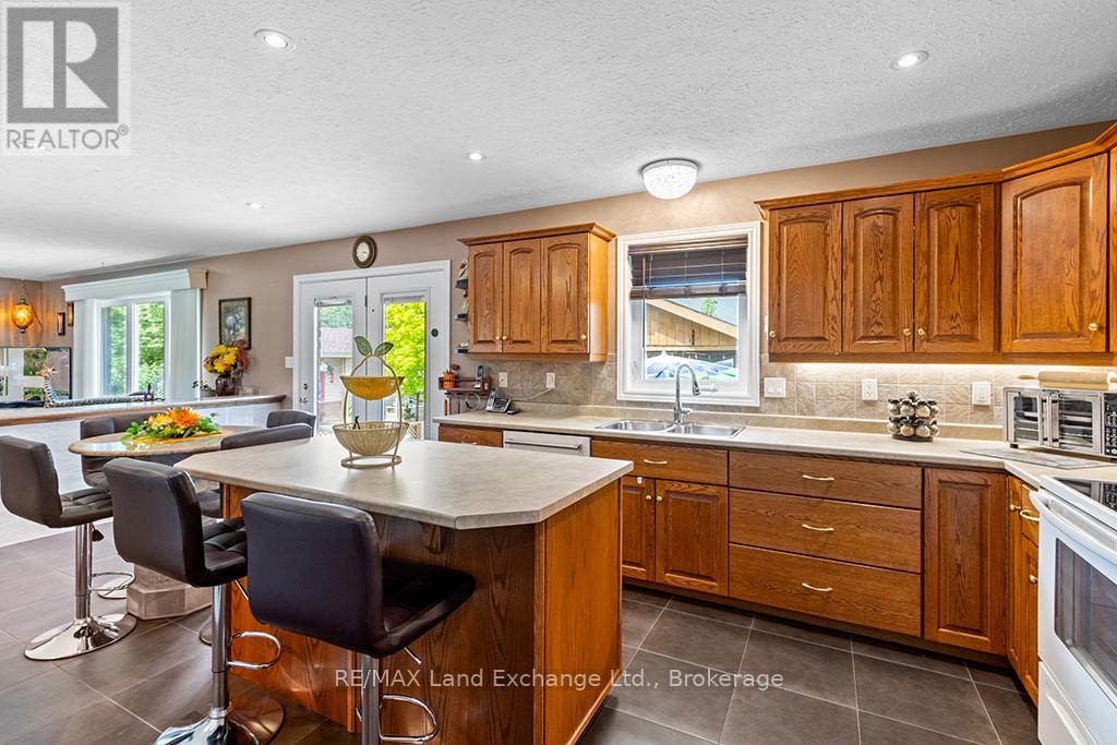 785 WOODLAND DRIVE - 10