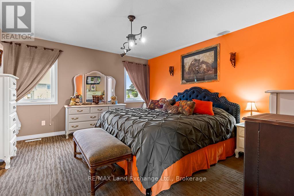 785 WOODLAND DRIVE - 12