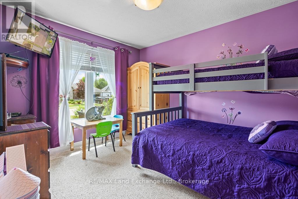 785 WOODLAND DRIVE - 16