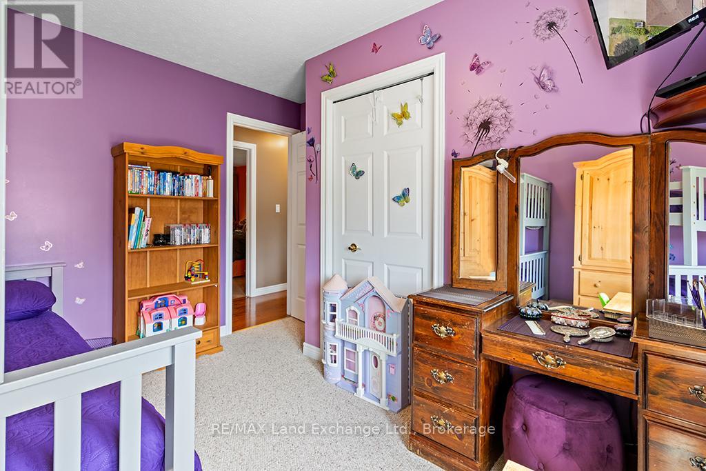 785 WOODLAND DRIVE - 17