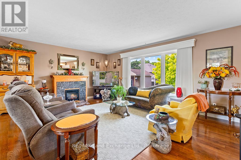 785 WOODLAND DRIVE - 7