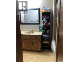 304 1st Avenue Ne, Preeceville, SK S0A3B0 Photo 35