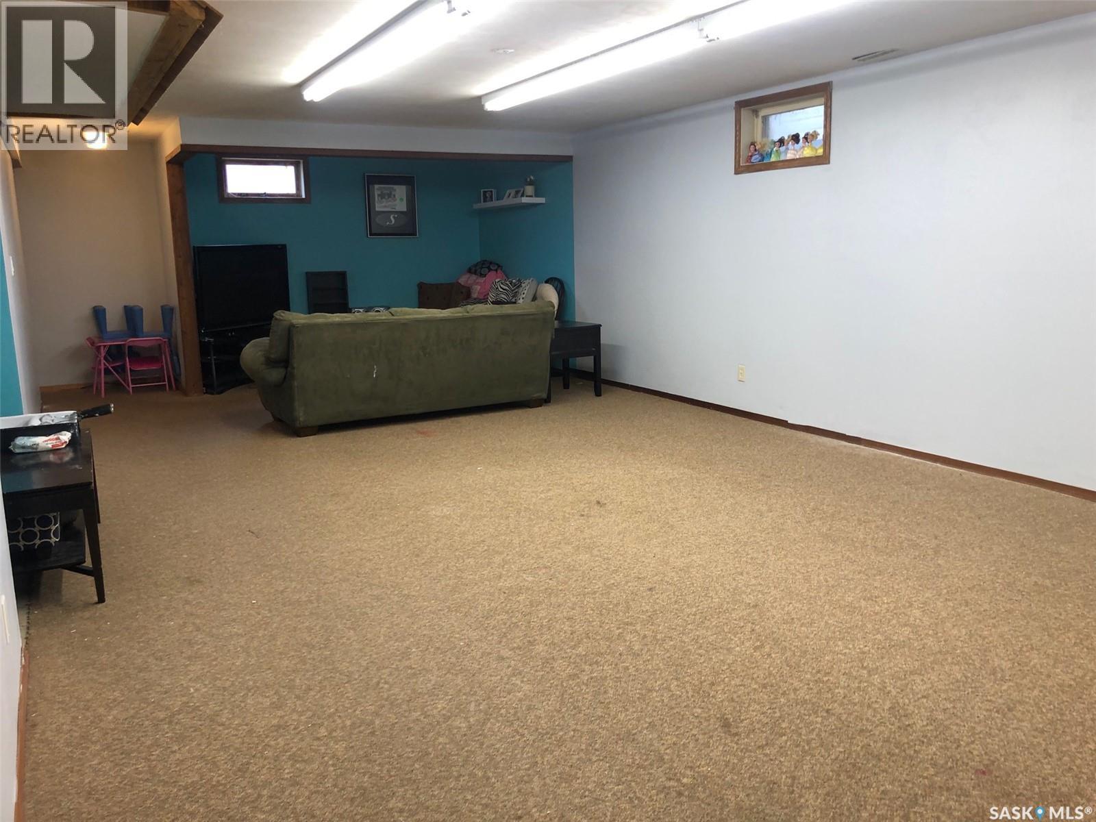 304 1st AVENUE NE - 48