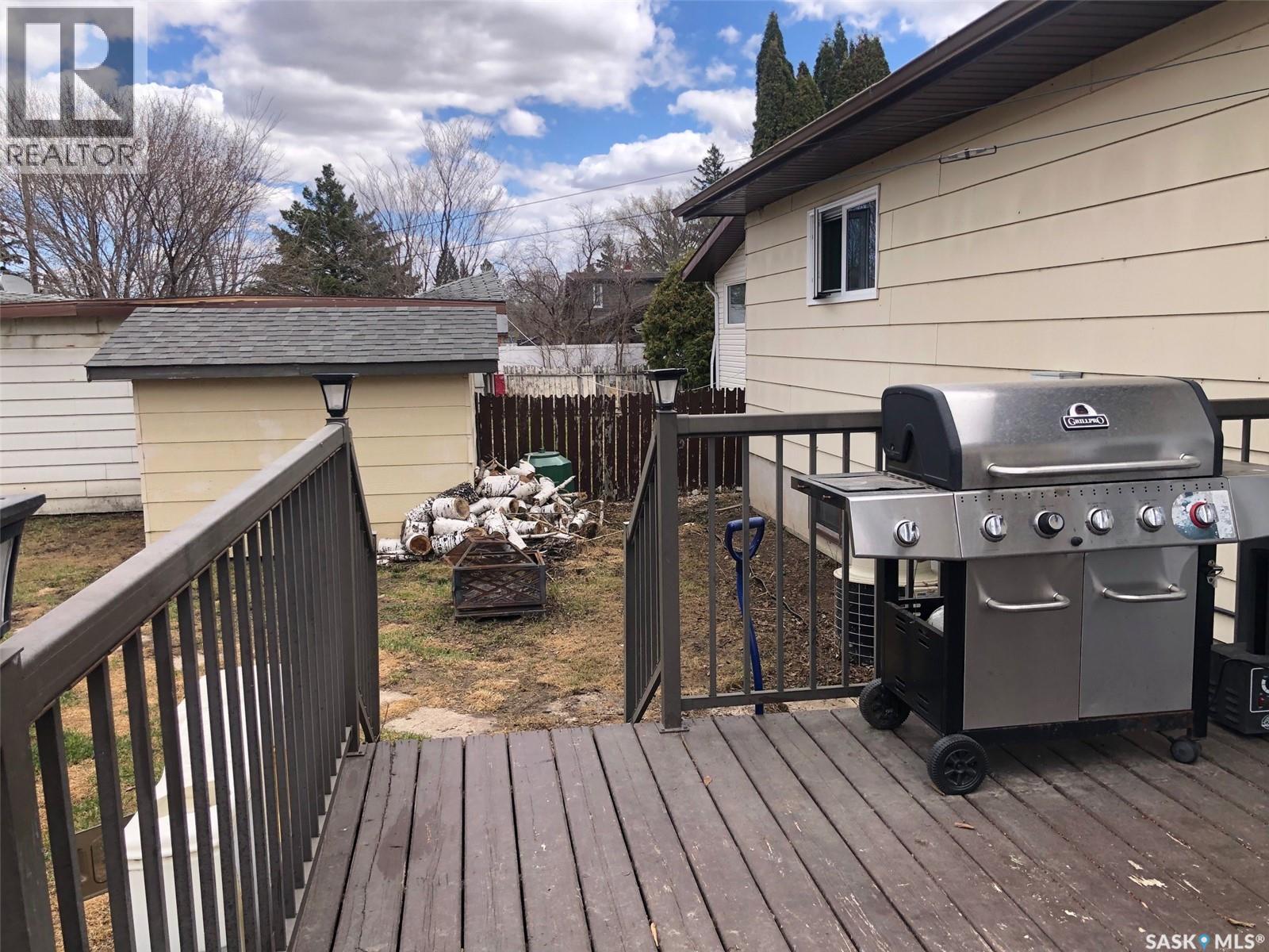304 1st AVENUE NE - 8