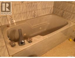 304 1st Avenue Ne, Preeceville, SK S0A3B0 Photo 53