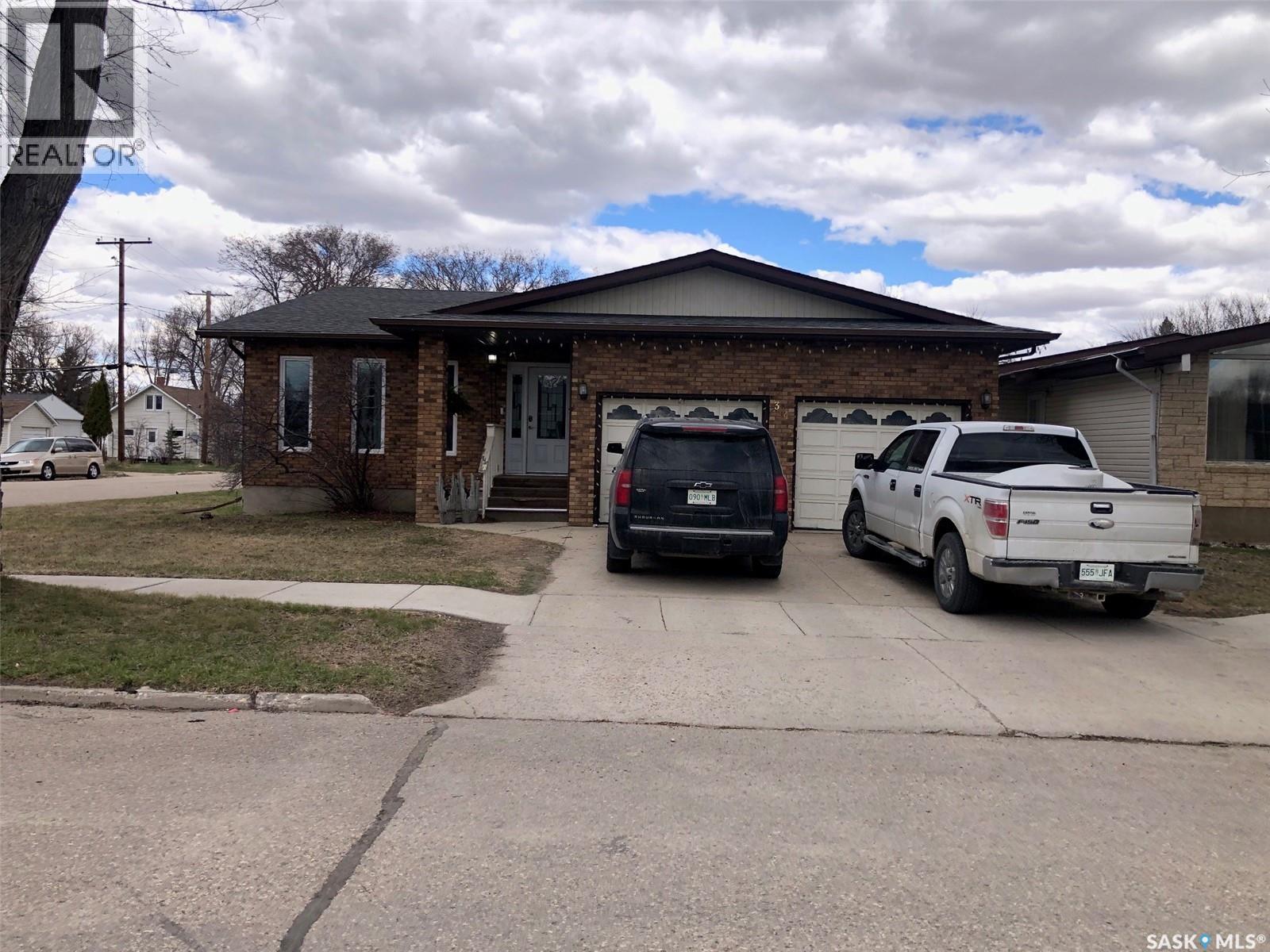 304 1st AVENUE NE - 62