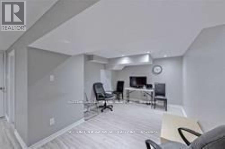 114 CARTIER CRESCENT - 12