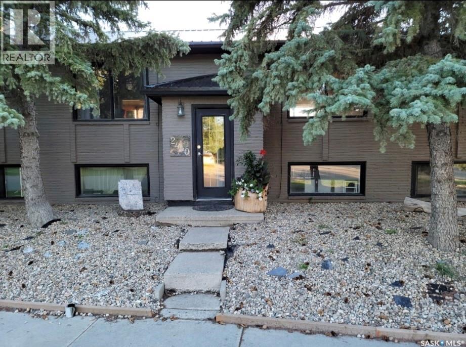 2440 ABBOTT ROAD - 1