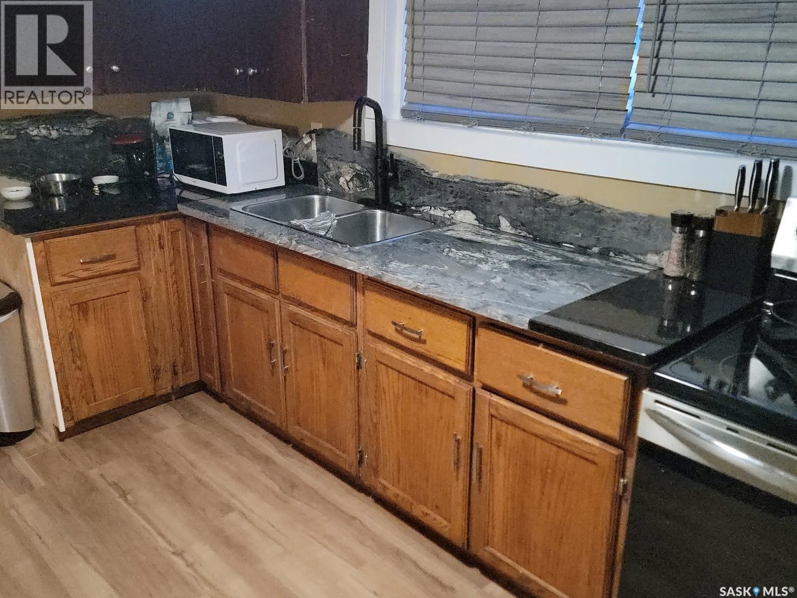 2440 ABBOTT ROAD - 26