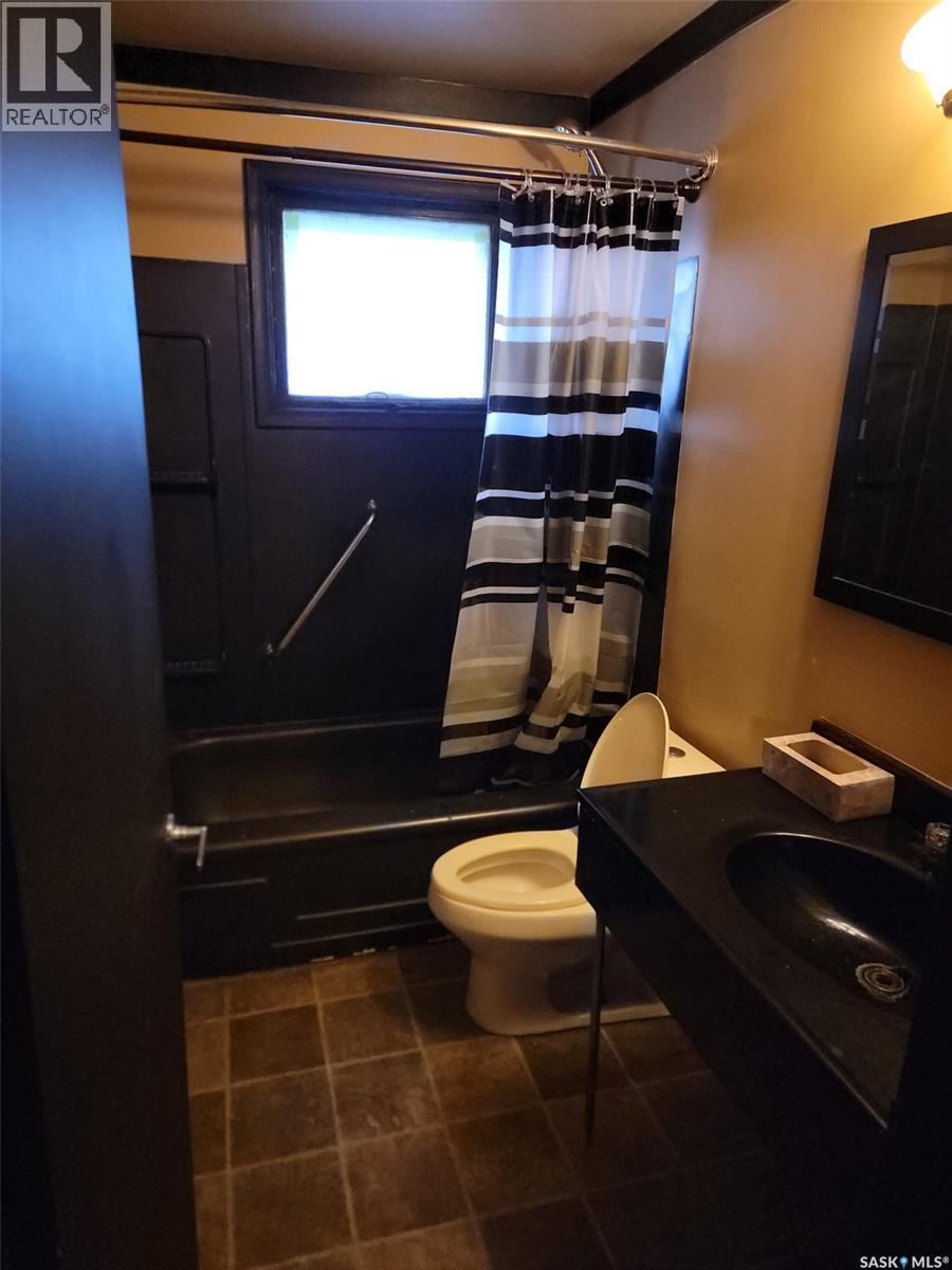 2440 ABBOTT ROAD - 4