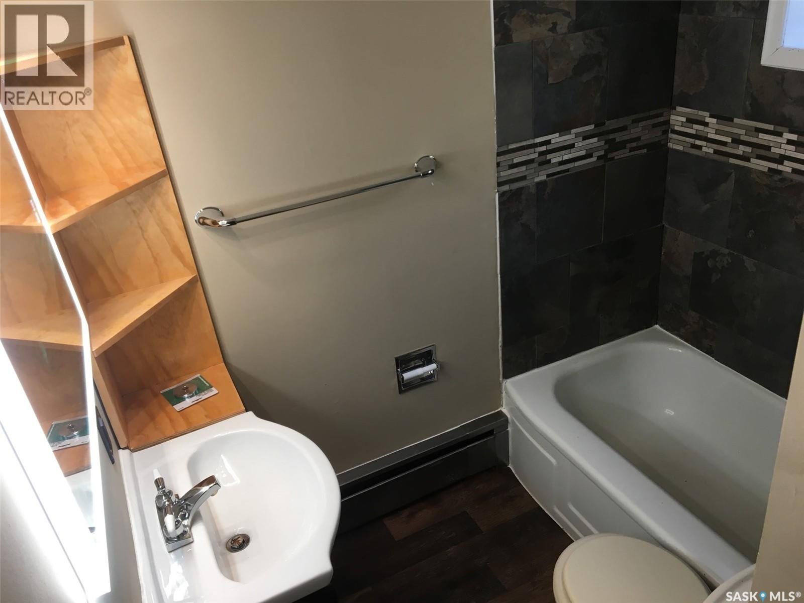 2440 ABBOTT ROAD - 7