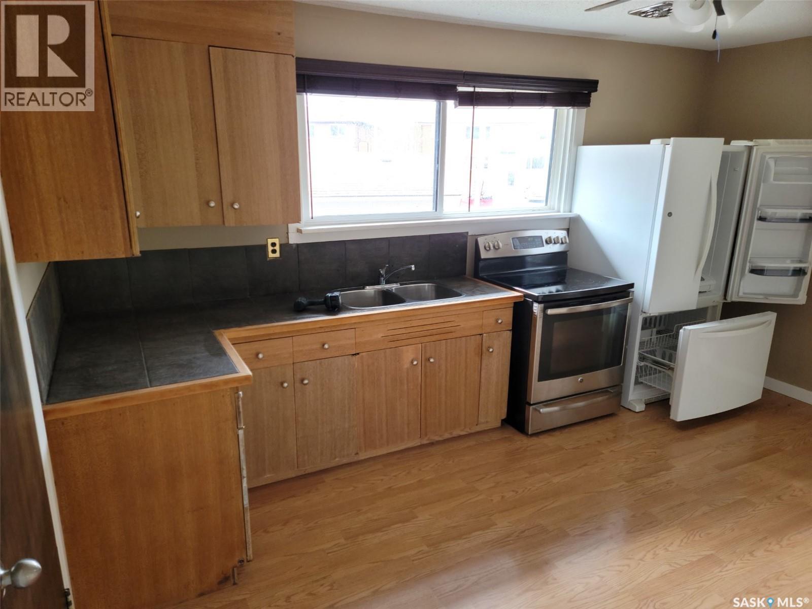 2440 ABBOTT ROAD - 8