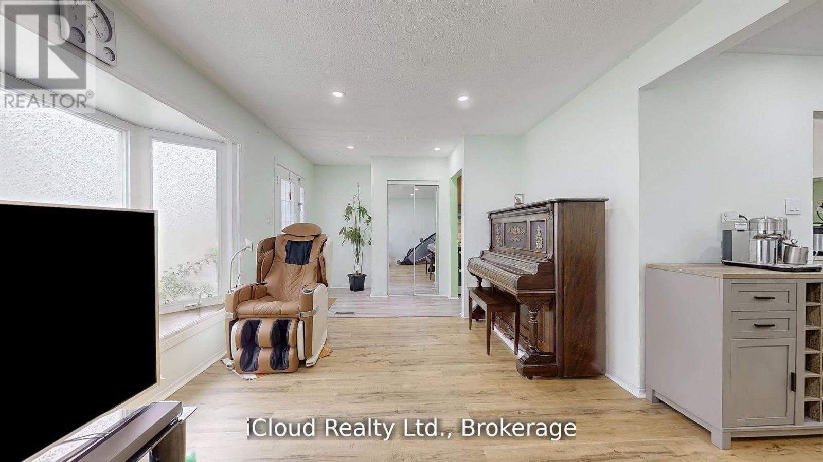 19 FLAMINGO CRESCENT - 7