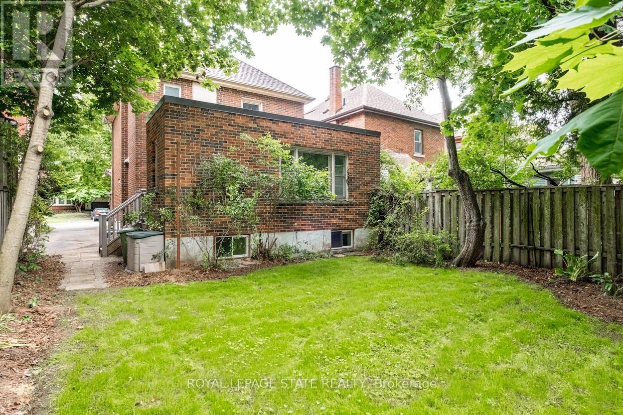 11 DROMORE CRESCENT - 38