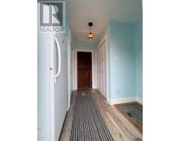 138 Birchy Point Road thumbnail 6