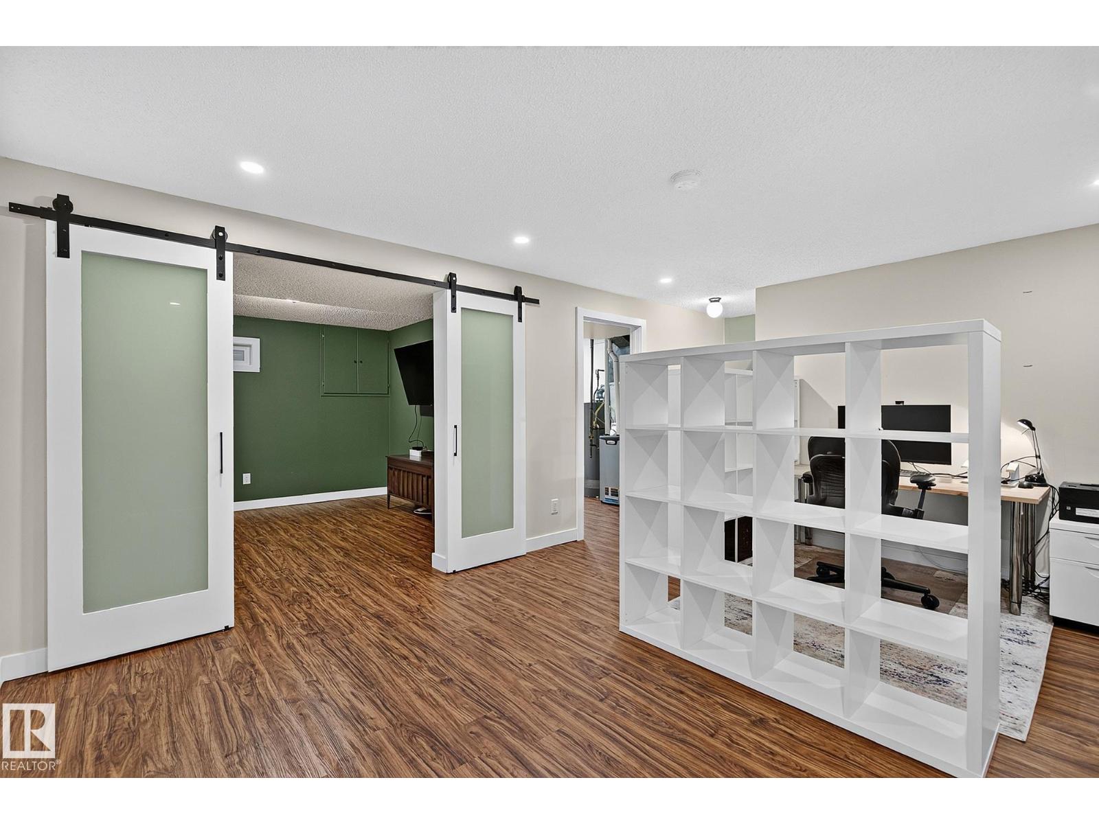 7707 156 ST NW - 32