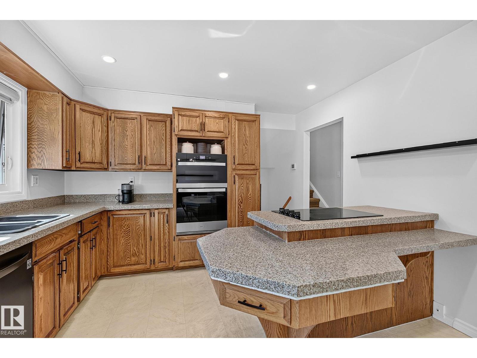 7707 156 ST NW - 4