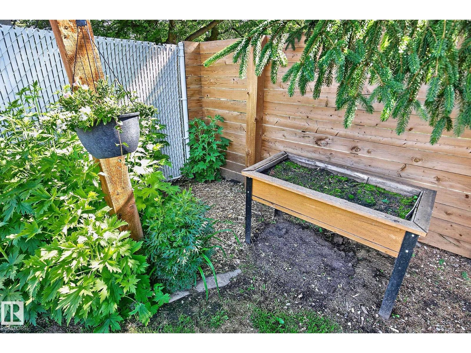 7707 156 ST NW - 42