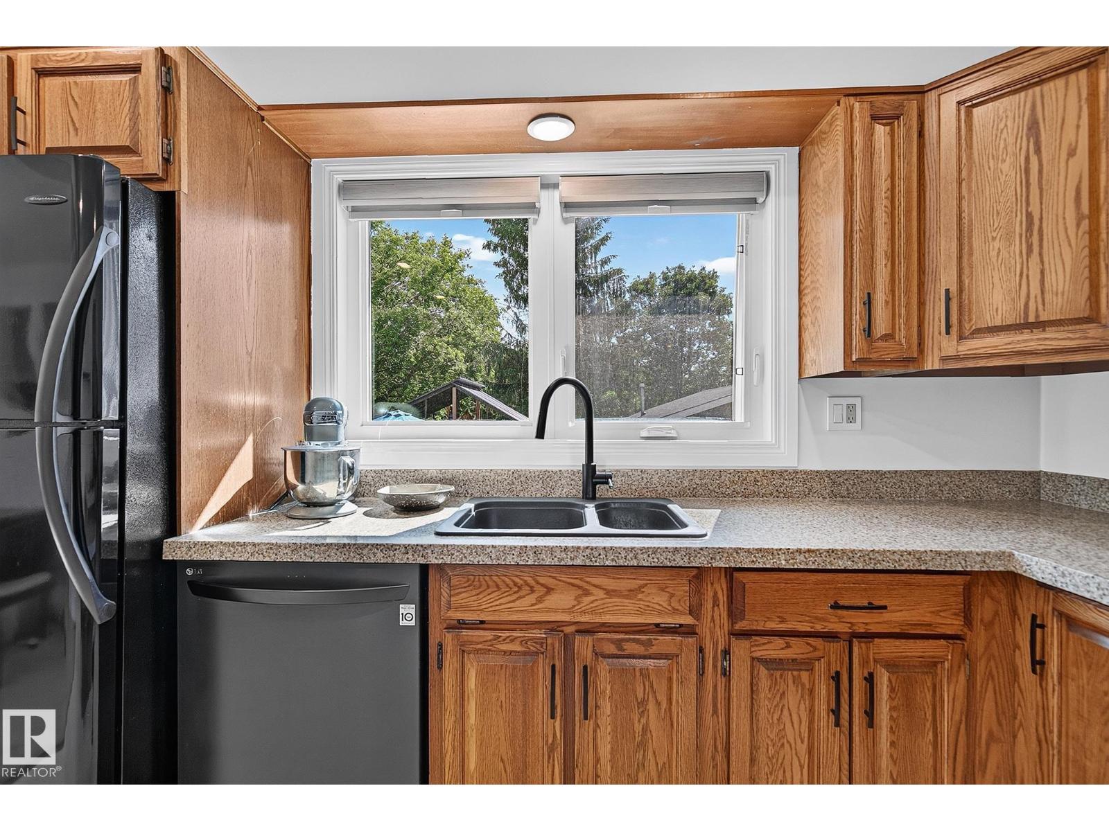 7707 156 ST NW - 6