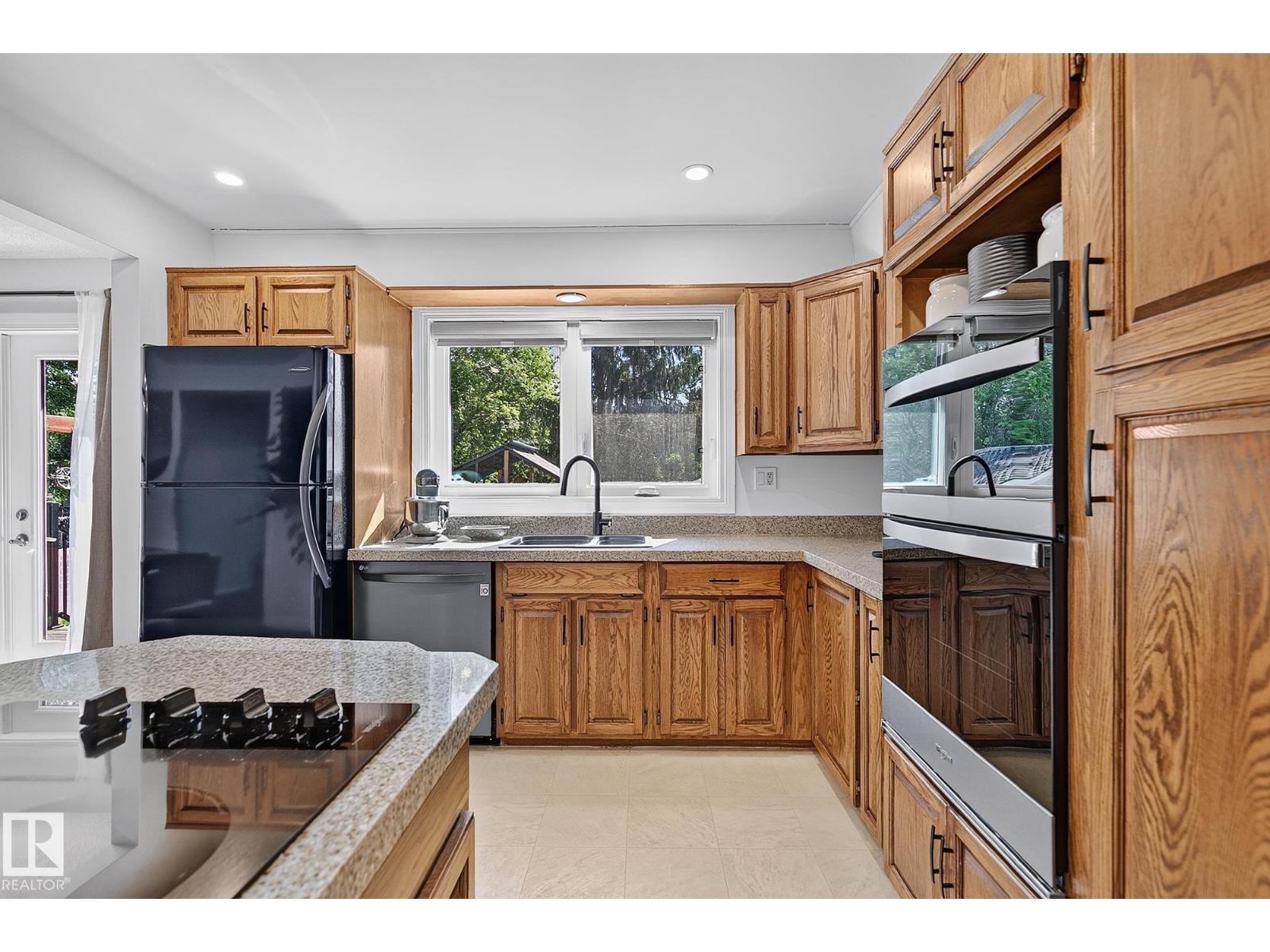 7707 156 ST NW - 8