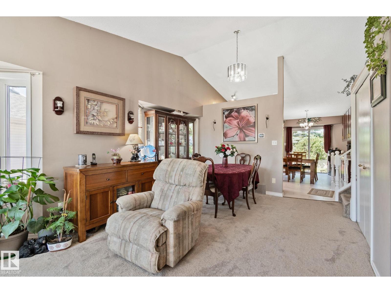 9615 175 AV NW - 10