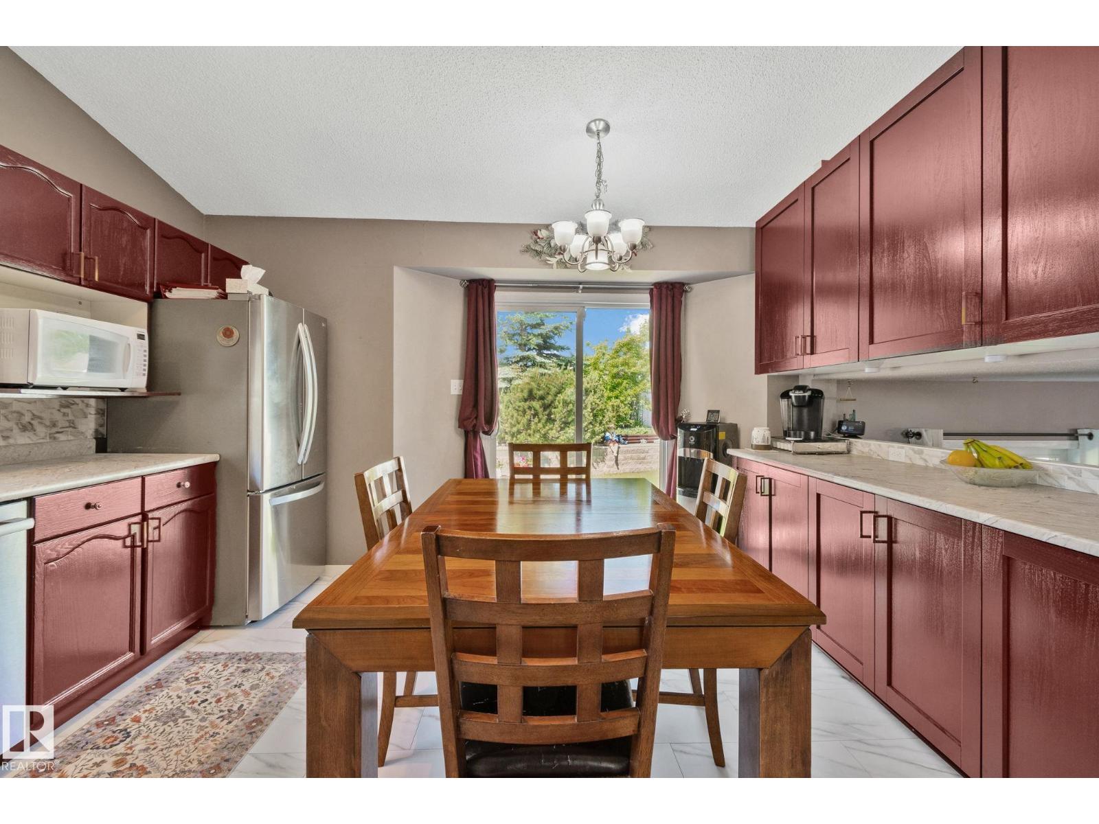 9615 175 AV NW - 11