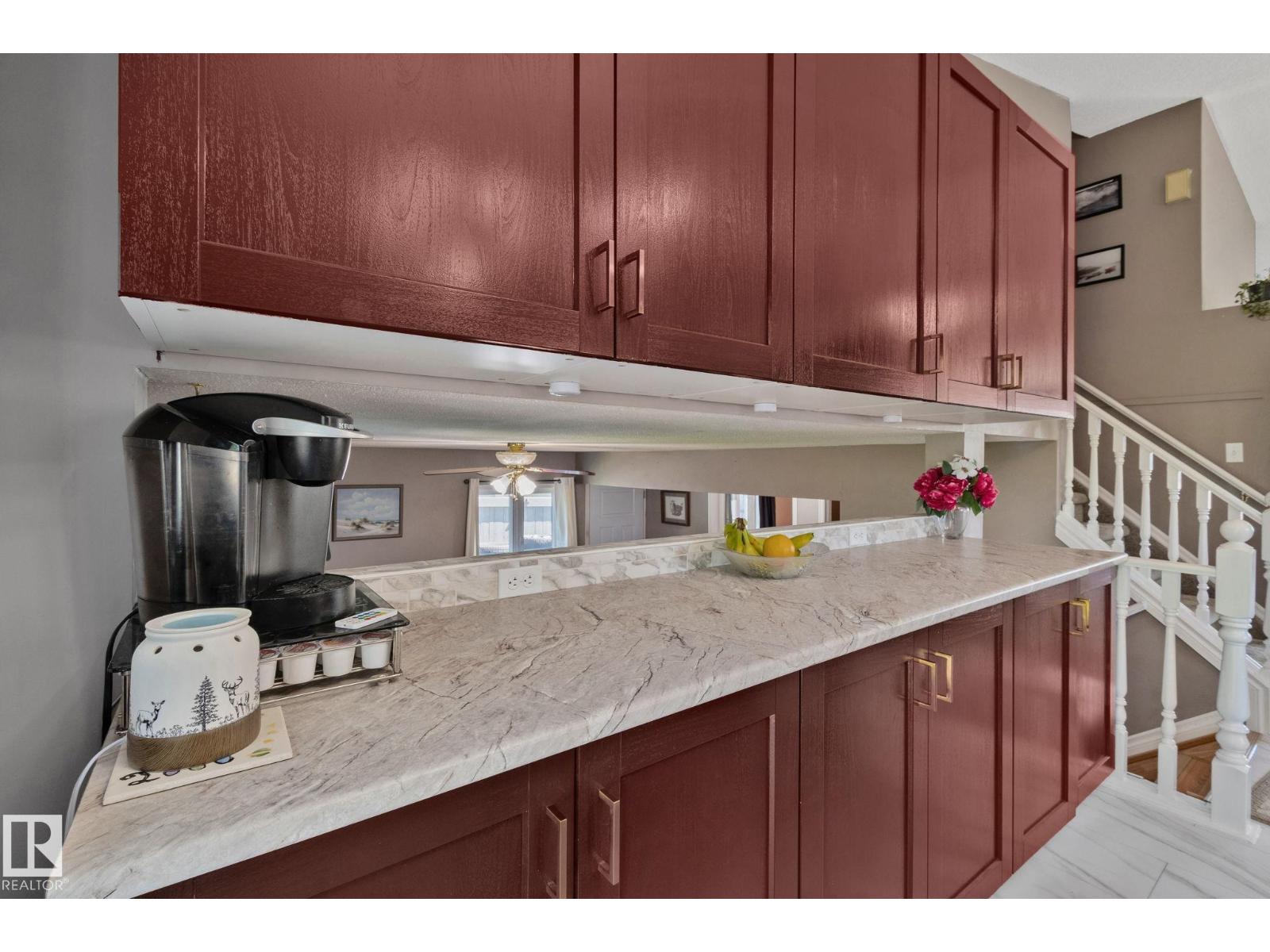 9615 175 AV NW - 17