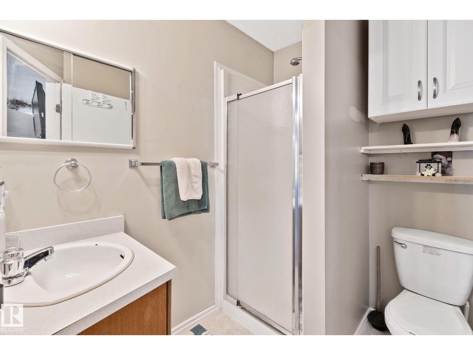 9615 175 AV NW - 23