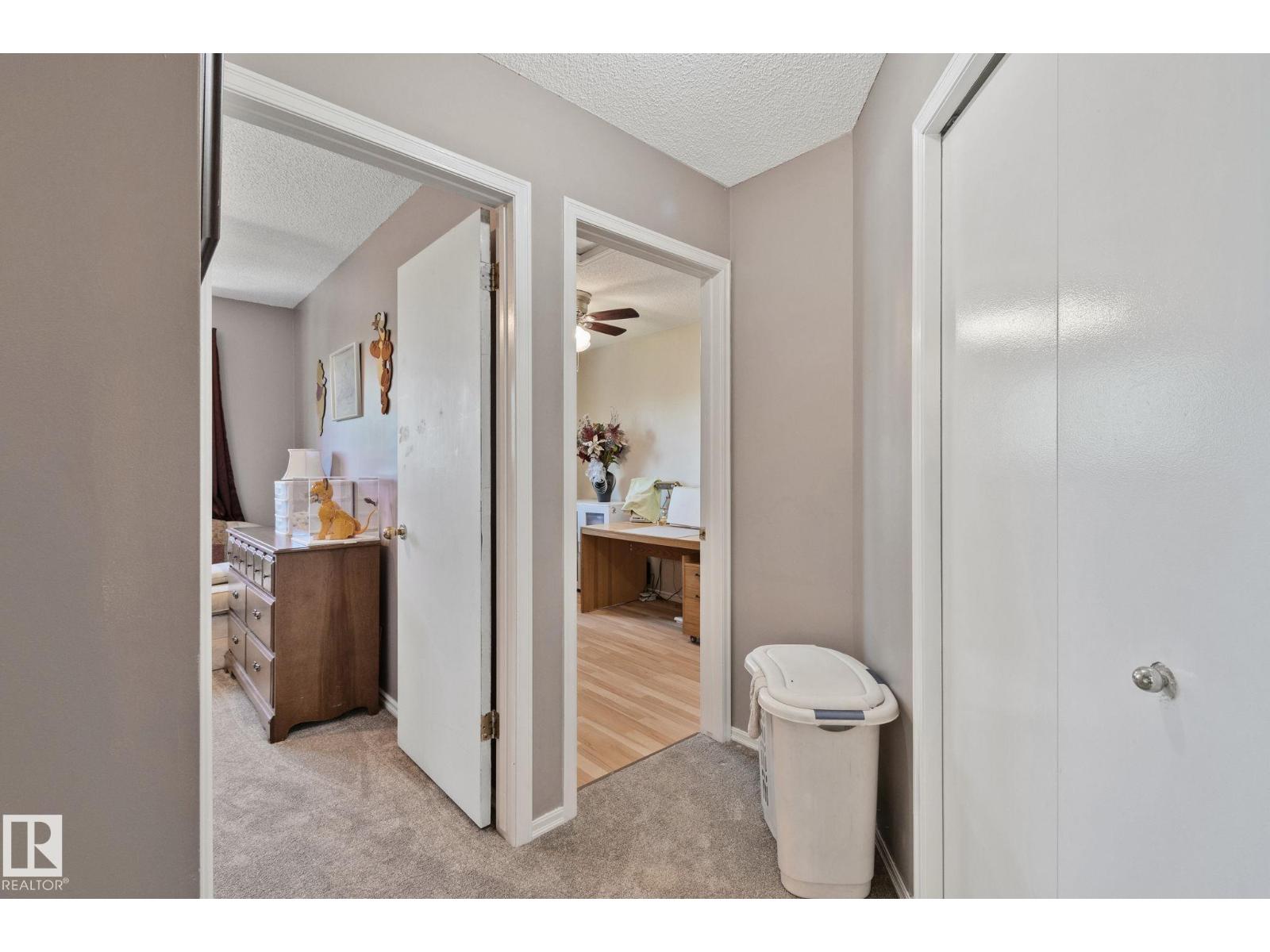 9615 175 AV NW - 24