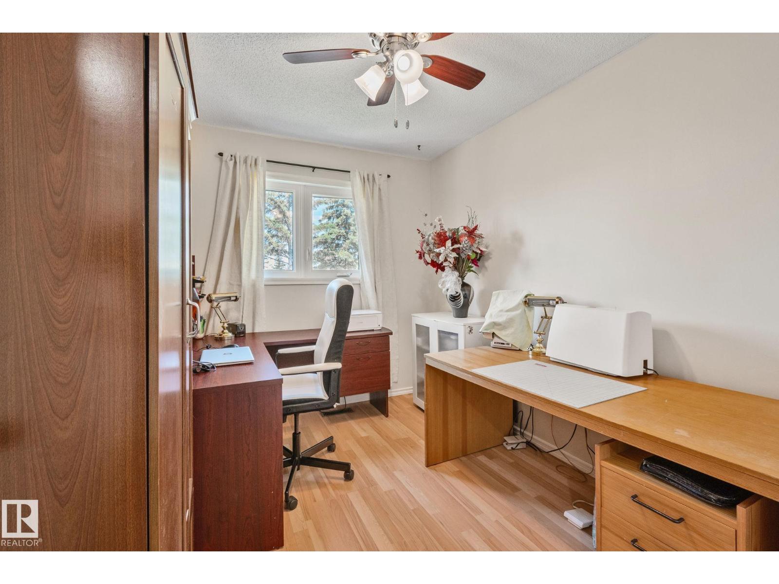 9615 175 AV NW - 26