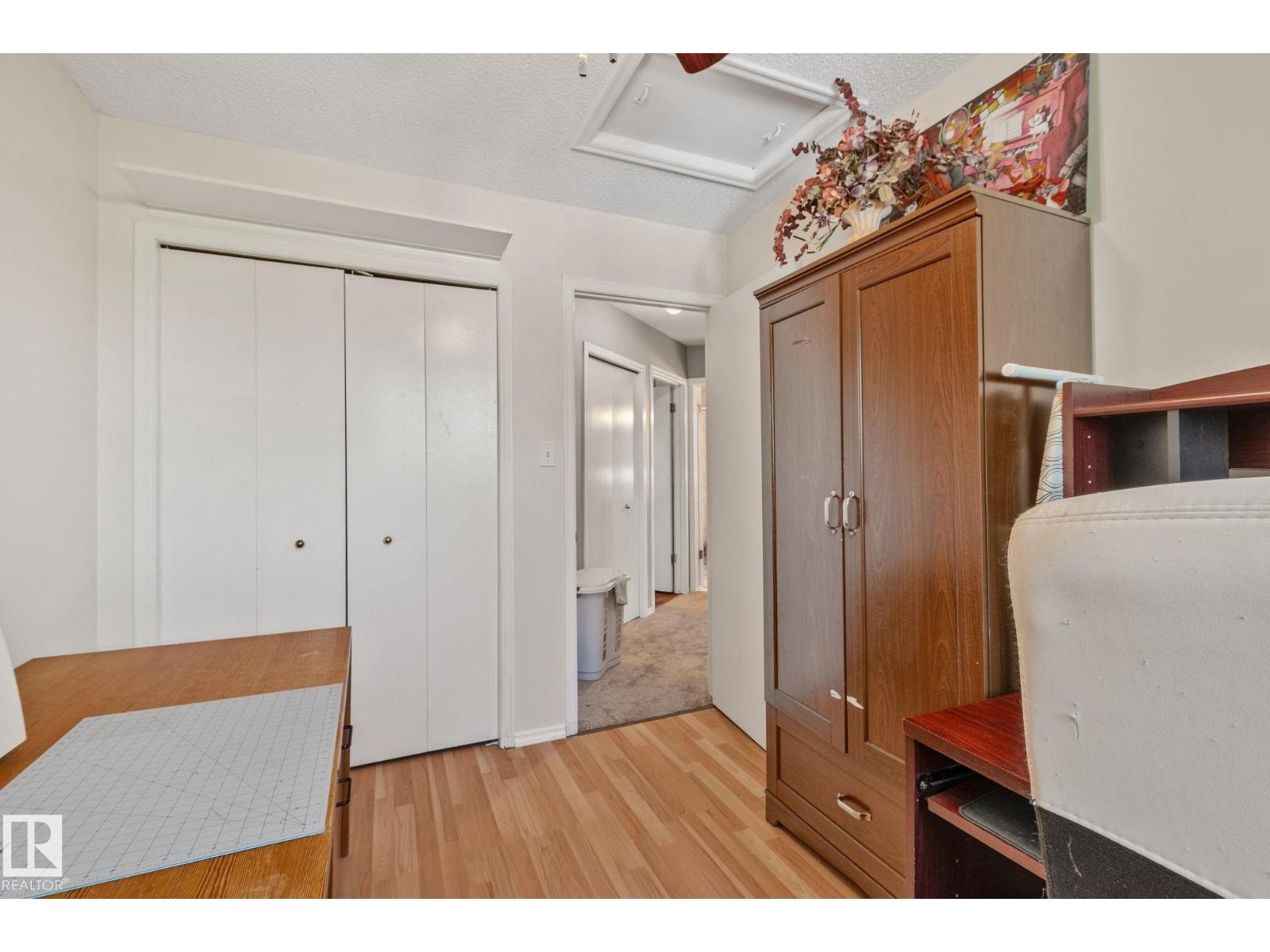 9615 175 AV NW - 27