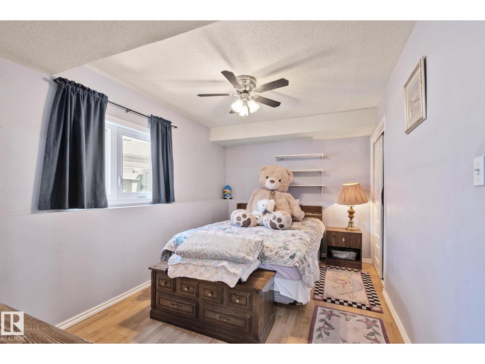9615 175 AV NW - 34