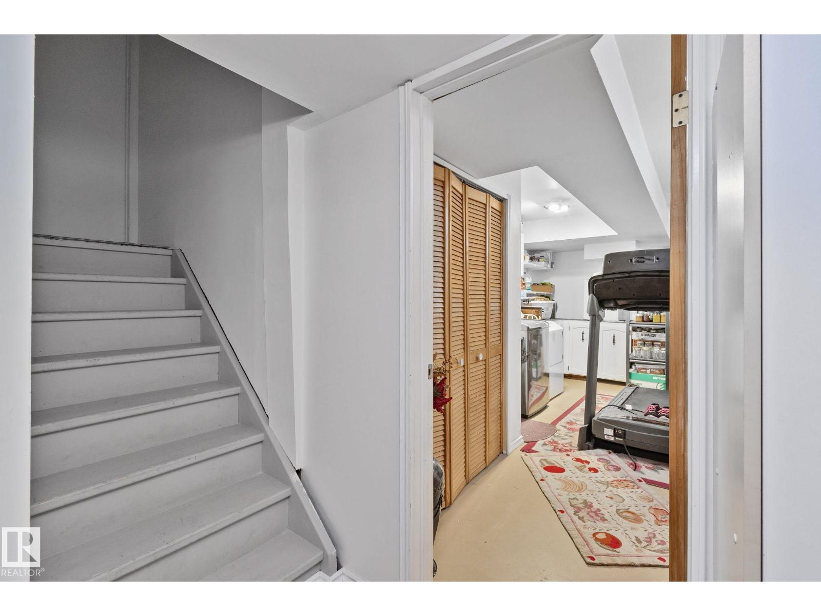 9615 175 AV NW — photo 39