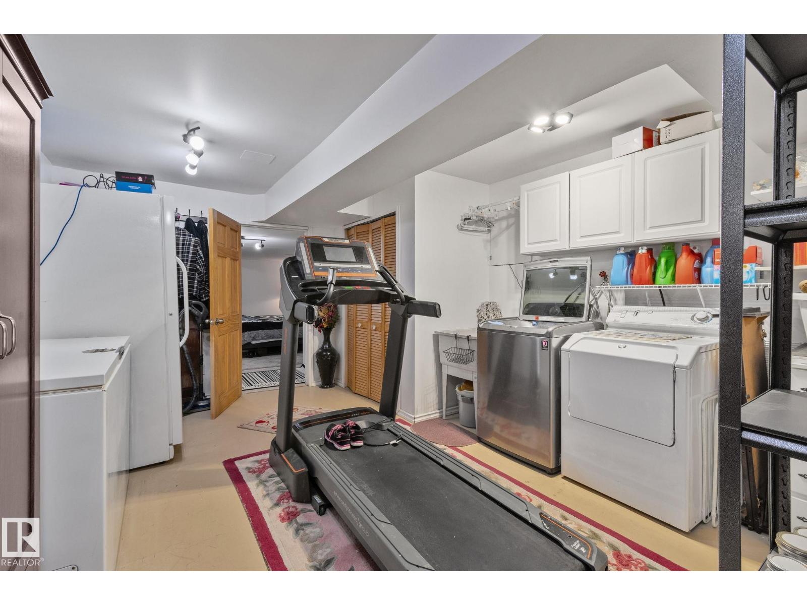 9615 175 AV NW — photo 42