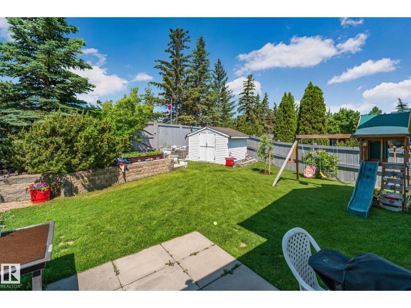 9615 175 AV NW - 44