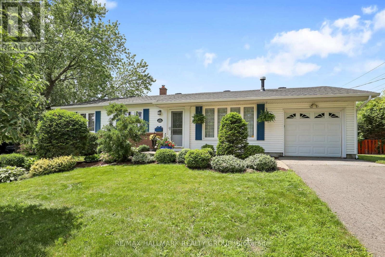 3242 ALBION ROAD S - 2