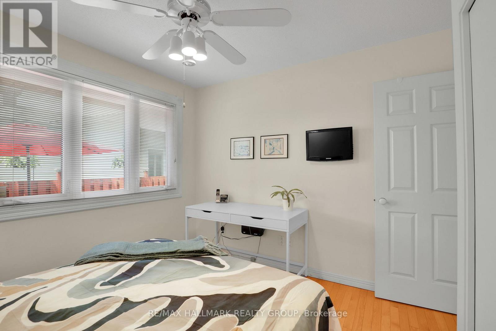 3242 ALBION ROAD S - 29
