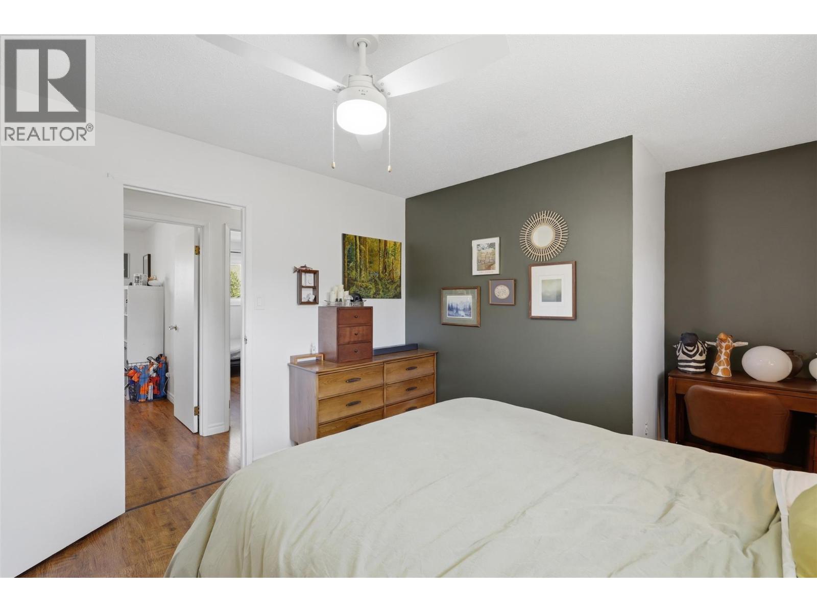 #55 1697 Greenfield Avenue - 18