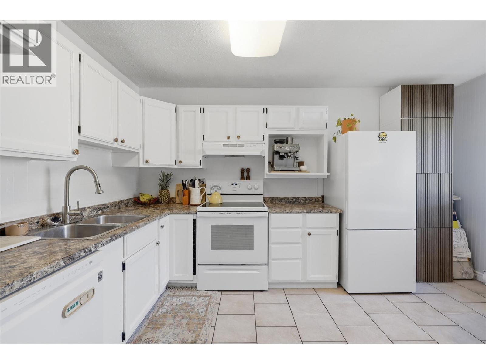 #55 1697 Greenfield Avenue - 9