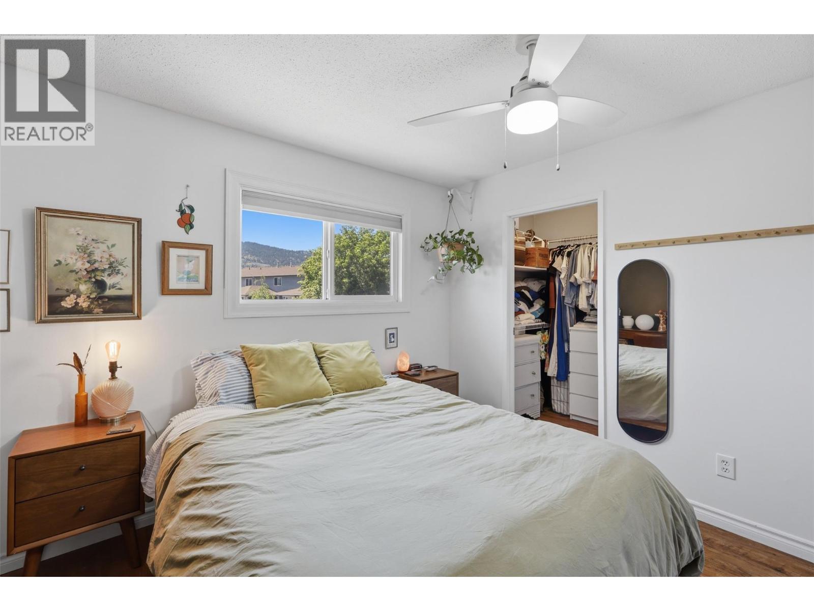 #55 1697 Greenfield Avenue - 16