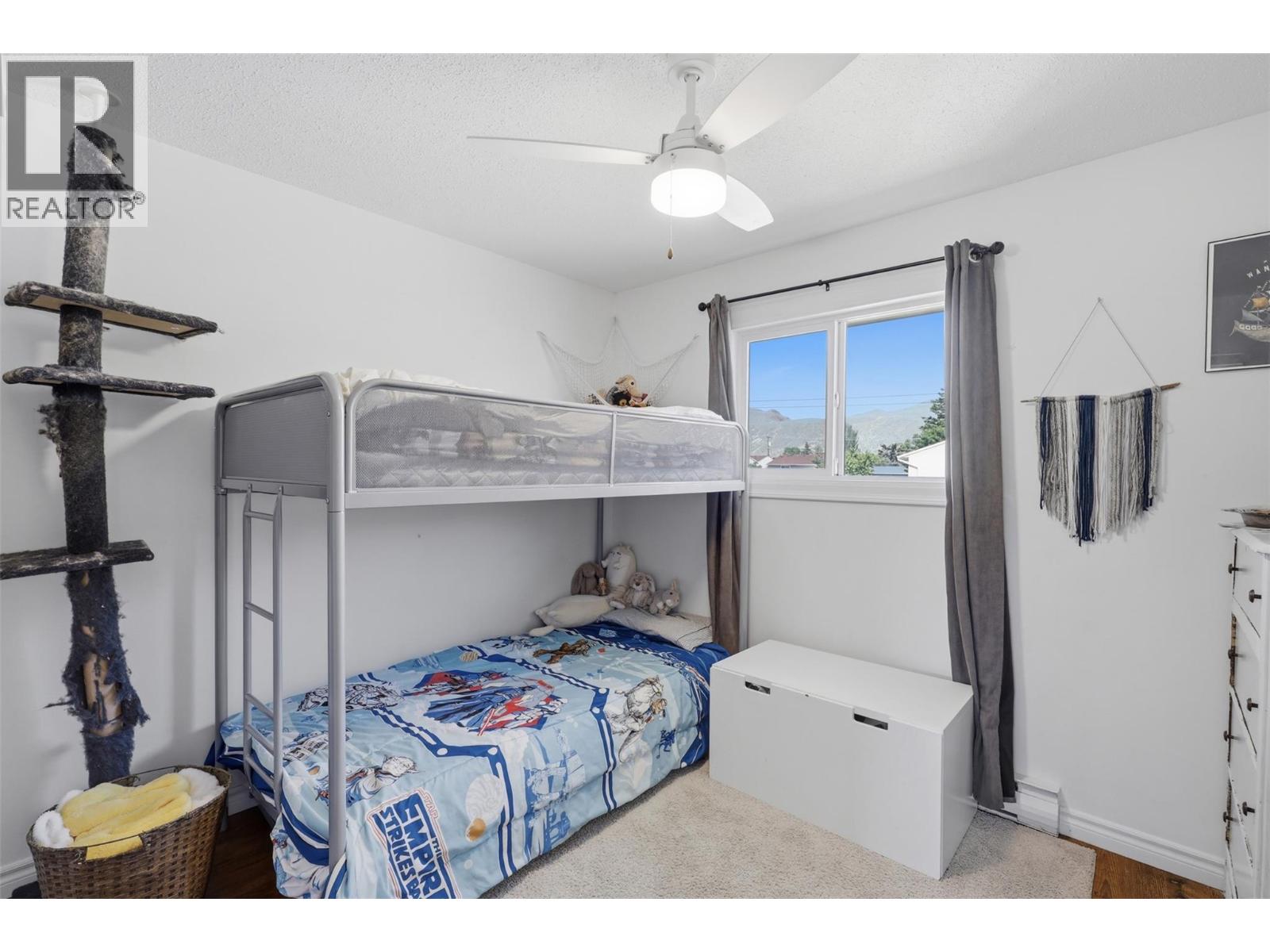 #55 1697 Greenfield Avenue - 20