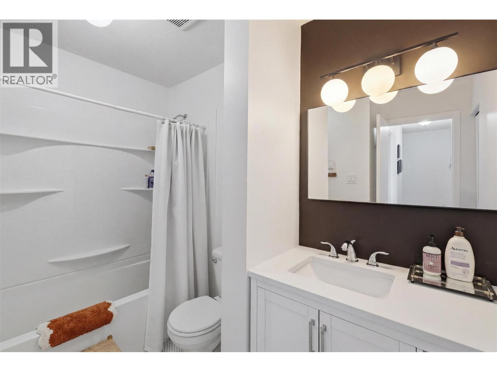 #55 1697 Greenfield Avenue - 19