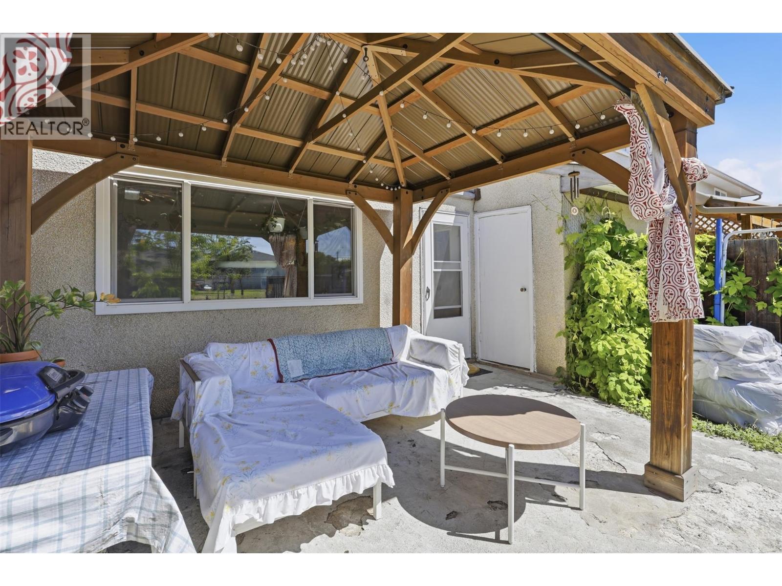 #55 1697 Greenfield Avenue - 29
