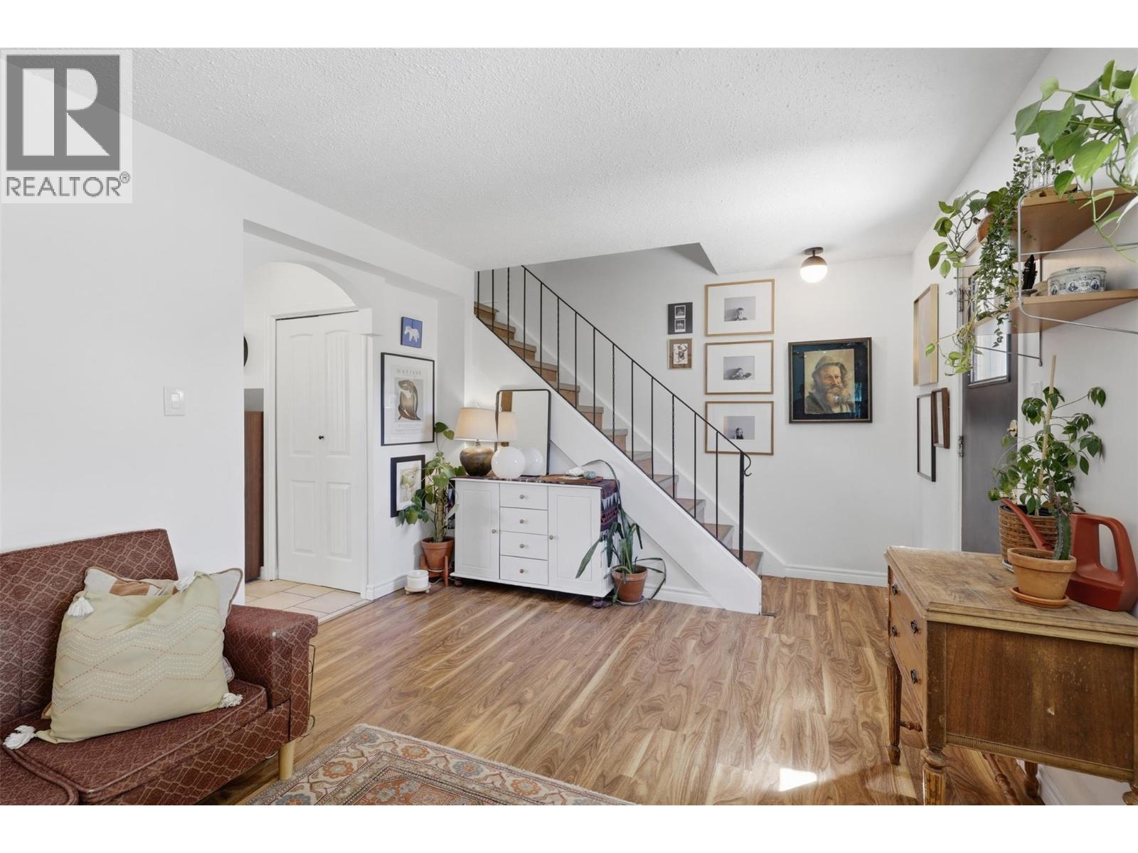 #55 1697 Greenfield Avenue - 4