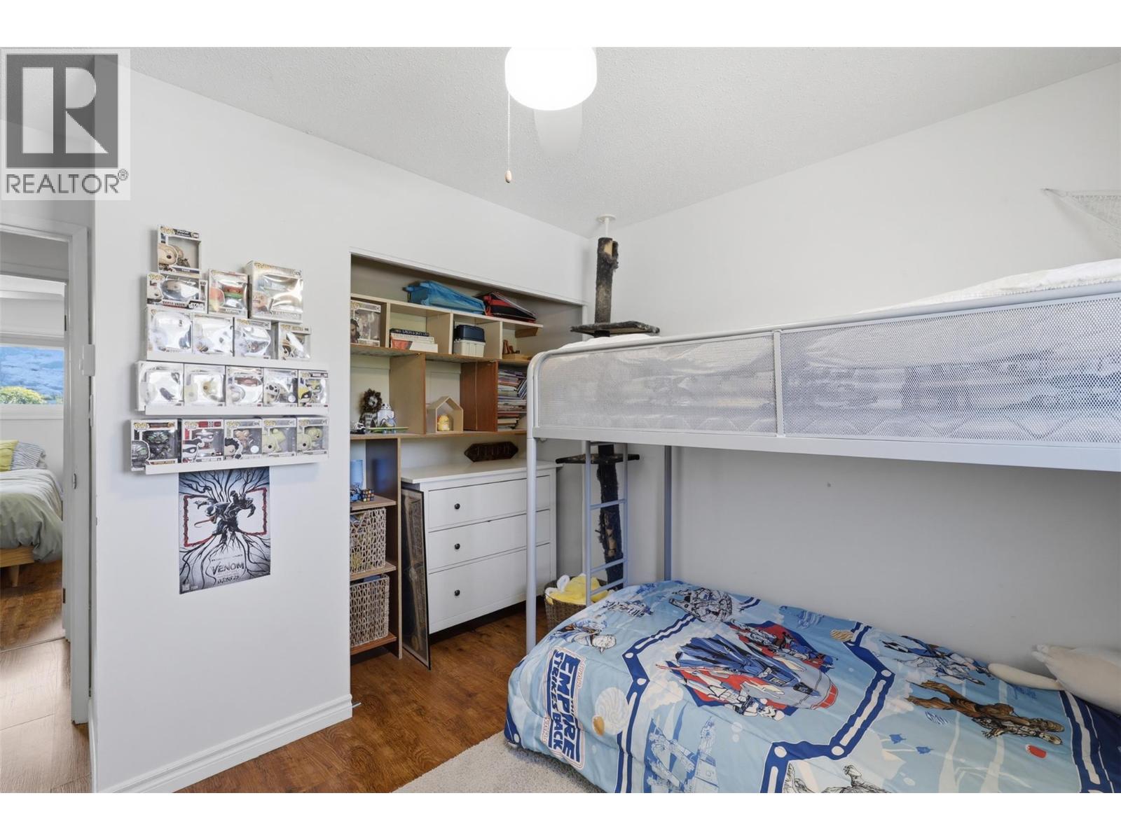#55 1697 Greenfield Avenue - 21