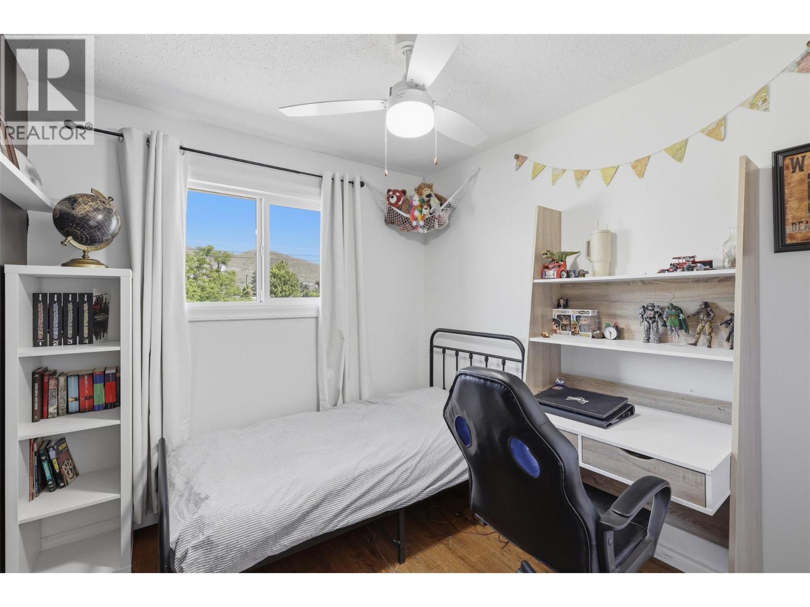 #55 1697 Greenfield Avenue - 22