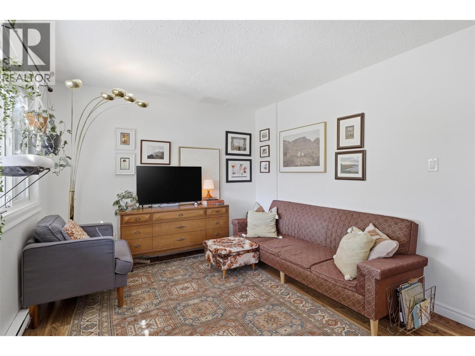 #55 1697 Greenfield Avenue - 7