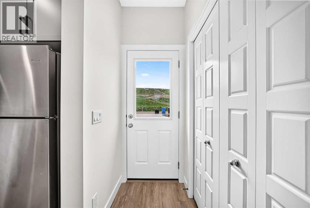 REAR DOOR