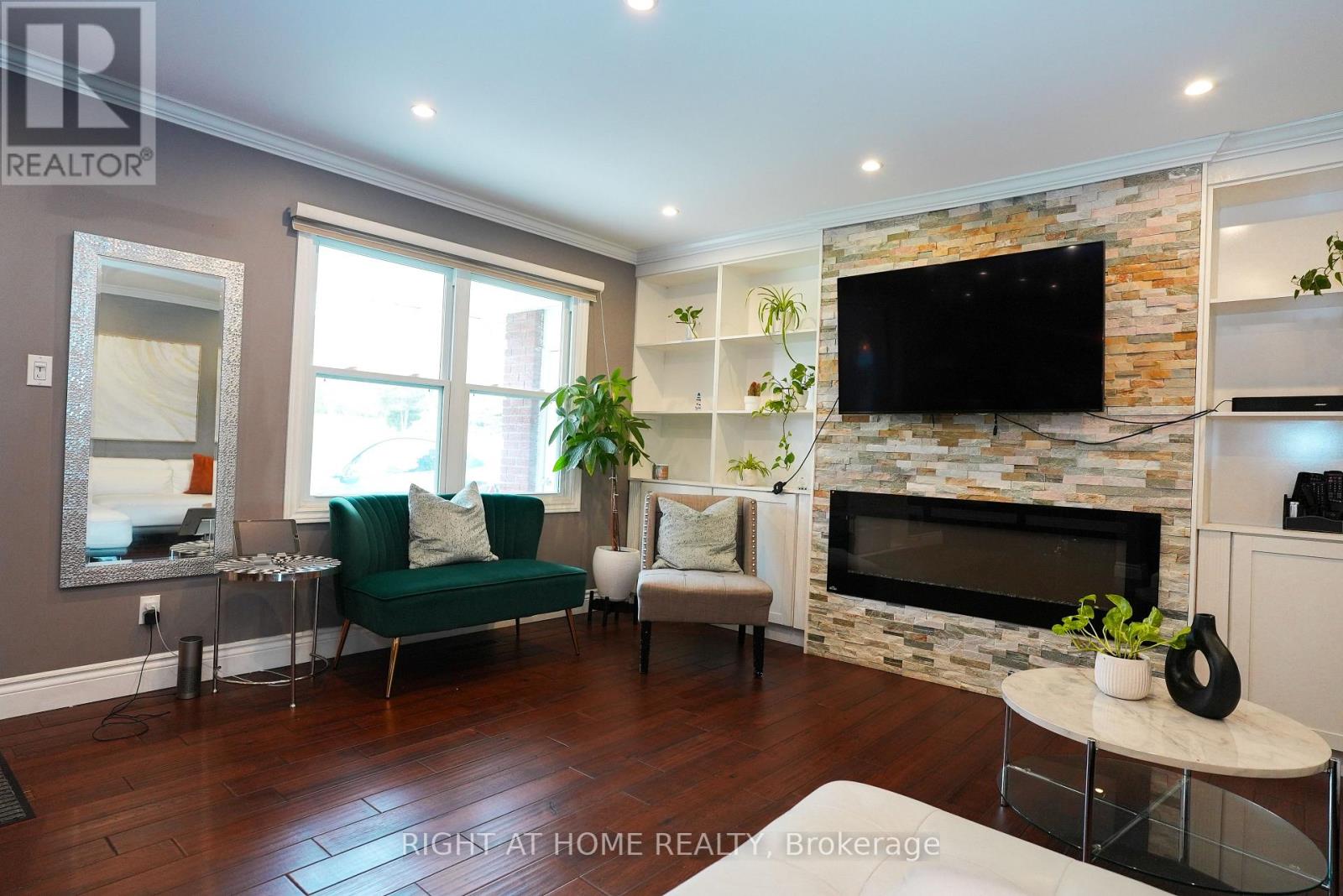 1266 LAKEVIEW DRIVE - 4